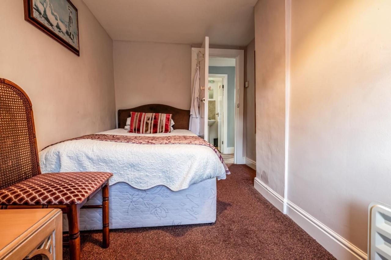 The Olde Forge Hotel Hailsham Extérieur photo