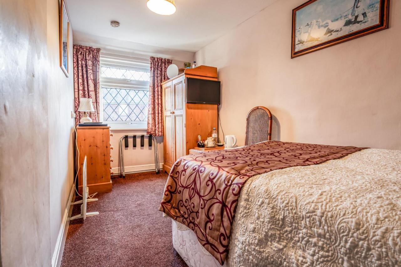 The Olde Forge Hotel Hailsham Extérieur photo